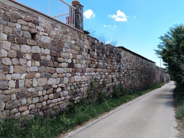 SANTA MAGDALENA, muralles de la comanda templera de -s.XII- (PALAU-SOLITÀ I PLEGAMANS) 06-05-2026